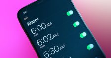 does your alarm stay on after an update