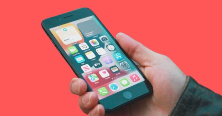 iphone se won't update