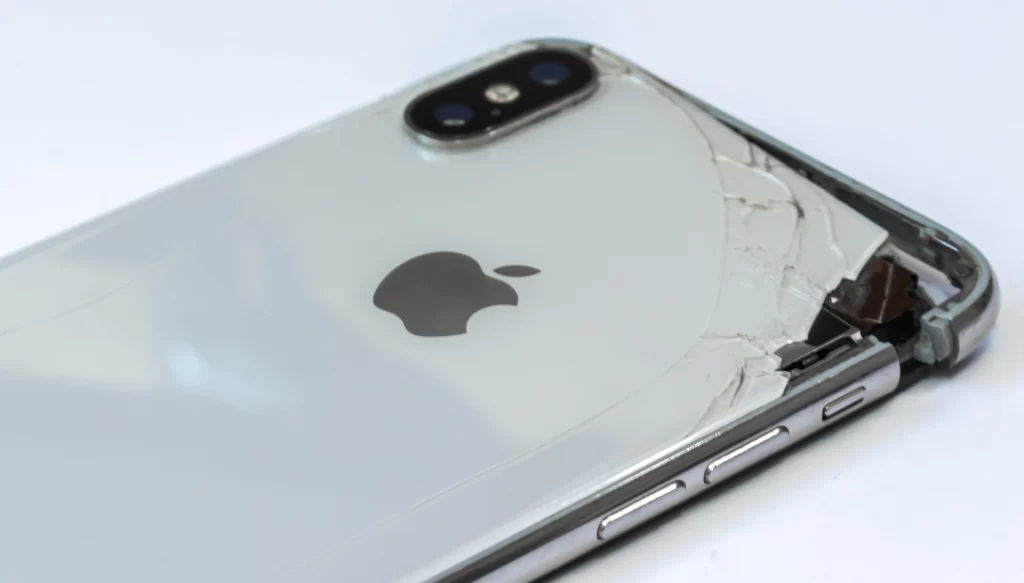 Inspect your iPhone for physical damage. Look for any cracks or dents in the screen or casing. If your iPhone has been dropped or damaged, it's possible that one of the internal components has been damaged as well.