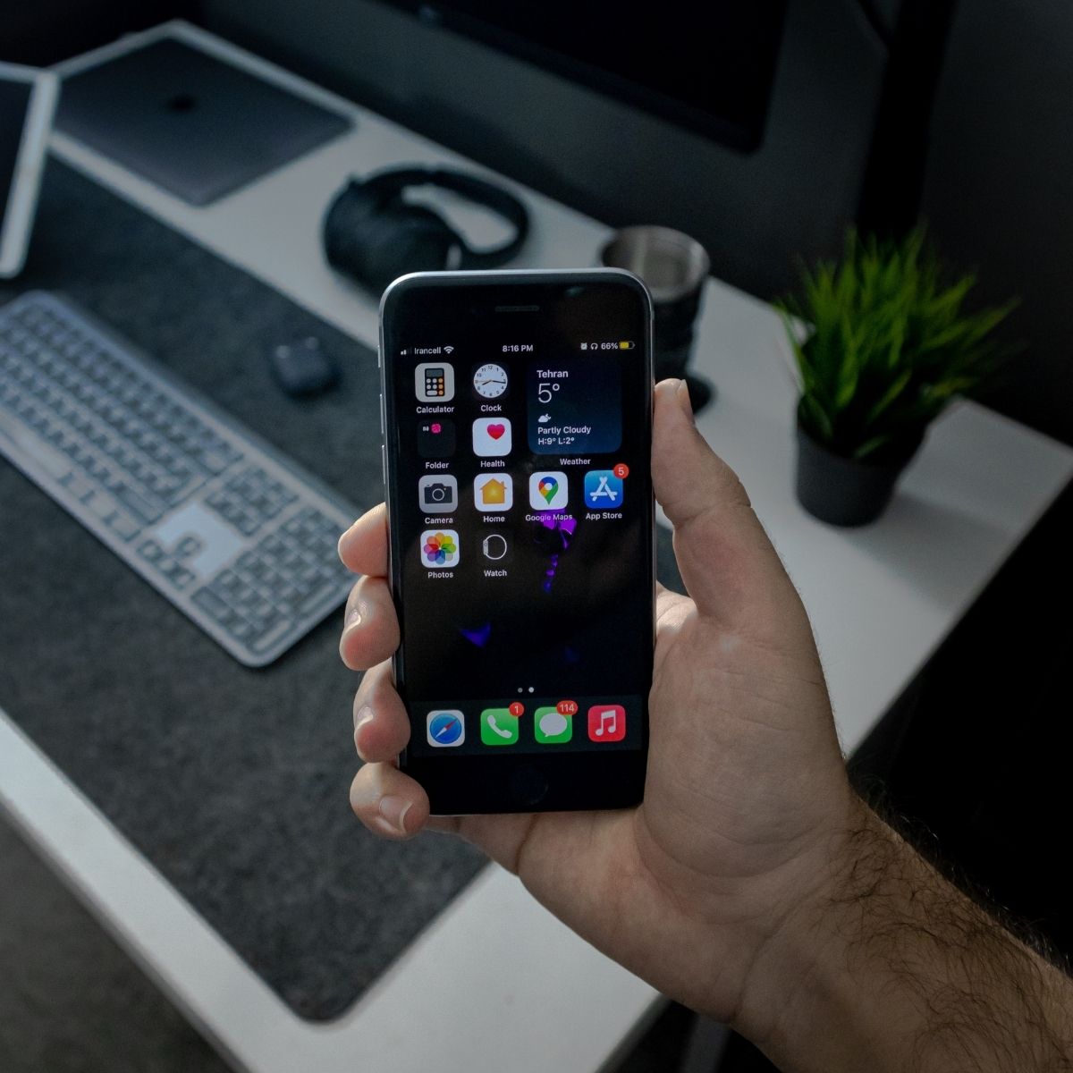 Ways to Fix iPhone Screen Freezes and Won't respond to Touch - Ultimate Guide 3 Clean the screen